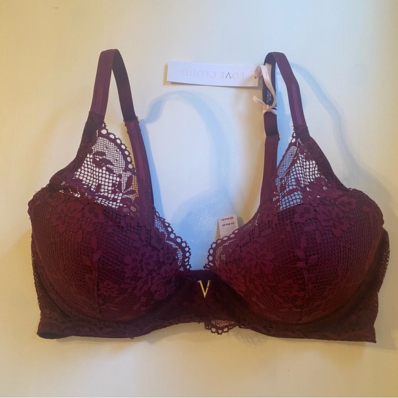 Victoria’s Secret Bra - Picture 2 of 4